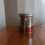 Porque muchos han comenzado a poner 1 banda elástica alrededor de los recipientes de café.