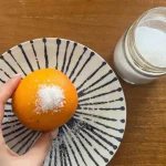 Echar sal a las naranjas, lo que pasa en la casa a los 5 minutos: inesperado