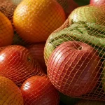 Don’t throw away fruit and vegetable nets: they hide a thousand other uses around the home.