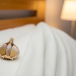 Garlic, put it under your pillow: what happens while you sleep is unexpected.