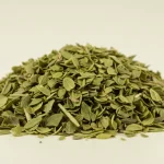 Sprinkle oregano on your feet: what happens to your body after a few seconds
