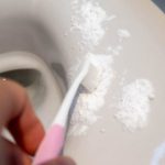 This ingredient removes all the dirt from the toilet bowl – much stronger than baking soda